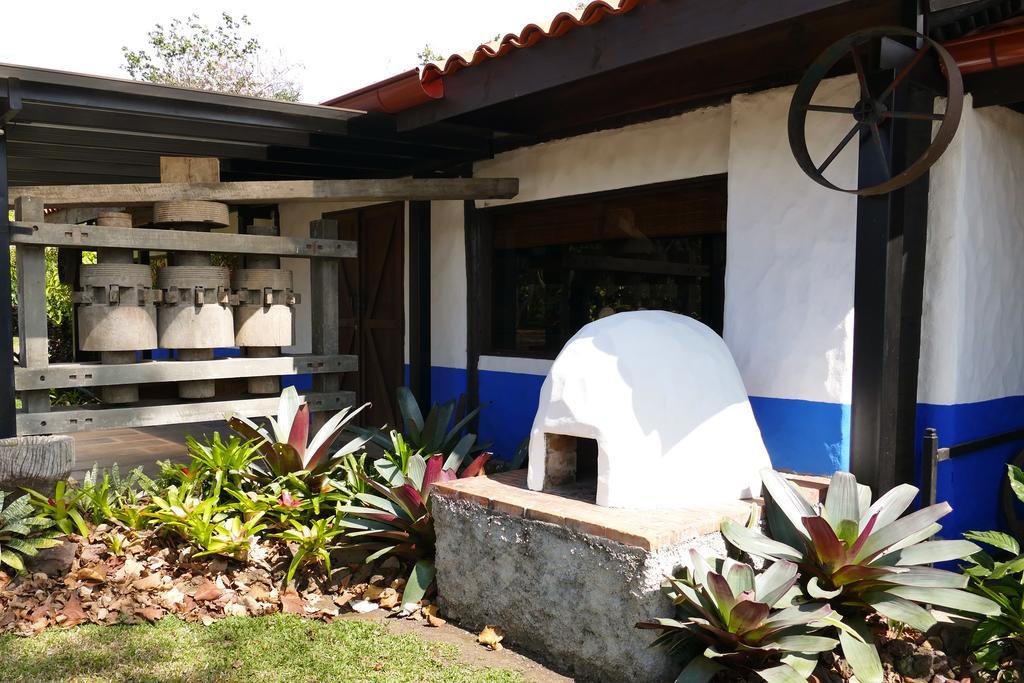 Hotel Bougainvillea San Jose Santo Domingo De Heredia Екстер'єр фото